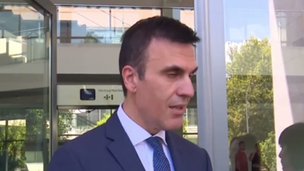 Prokurori i përgjithshëm Olsian Çela foli për draftin e kodit të ri penal duke e kundërshtuar Prokurori i përgjithshëm Olsian Çela foli për draftin e kodit të ri penal duke e kundërshtuar