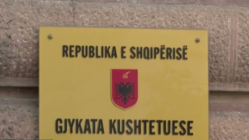 SPAK shkeli pjesërisht Kushtetutën me sekuestrimin i telefonave të personave nën hetim SPAK shkeli pjesërisht Kushtetutën me sekuestrimin i telefonave të personave nën hetim