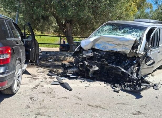 Drejtuesi i Benzit në Vlorë arrestohet për aksidentin tragjik në Borsh Drejtuesi i Benzit në Vlorë arrestohet për aksidentin tragjik në Borsh