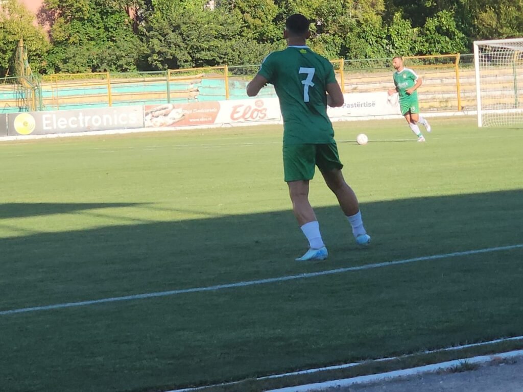 Xhafa kërkon mentalitet fitues për një Lushnjë pa kufij Xhafa kërkon mentalitet fitues për një Lushnjë pa kufij