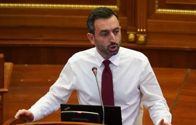 Basha merr drejtimin e Kuvendit të Kosovës pas votimit vendimtar pas 57 përpjekjesh Basha merr drejtimin e Kuvendit të Kosovës pas votimit vendimtar pas 57 përpjekjesh