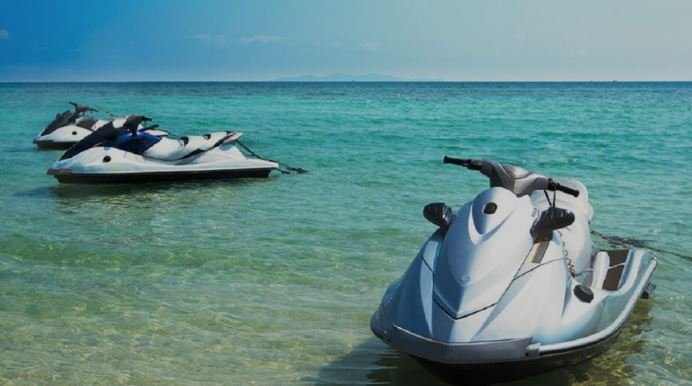 Përplasje e dhunshme në Ksamil për qiranë e një Jet-ski