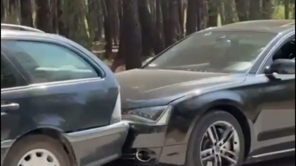 Aksident i rëndë në Vlorë! Përplasen tre makina, dy të plagosur, mes tyre një fëmijë