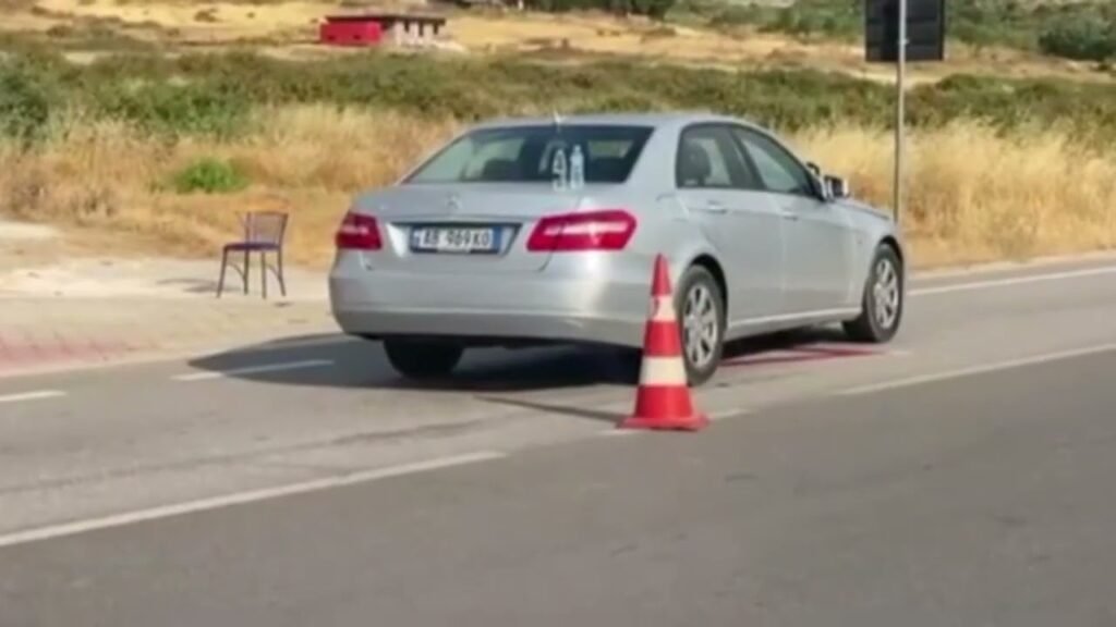 Aksidenti me vdekje në Pogradec, arrestohet shoferi, shkak dyshohet shpejtësia Aksidenti me vdekje në Pogradec, arrestohet shoferi, shkak dyshohet shpejtësia