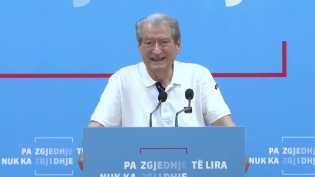 Berisha në konferencë për mediat, flet për Daniel Shimën, ish zv. drejtorin e AKSHI Berisha në konferencë për mediat, flet për Daniel Shimën, ish zv. drejtorin e AKSHI