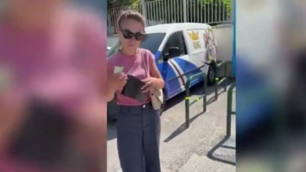 Deputeti socialist Erion Braçe, ka denoncuar një rast të abuzimit me hapësirat publike