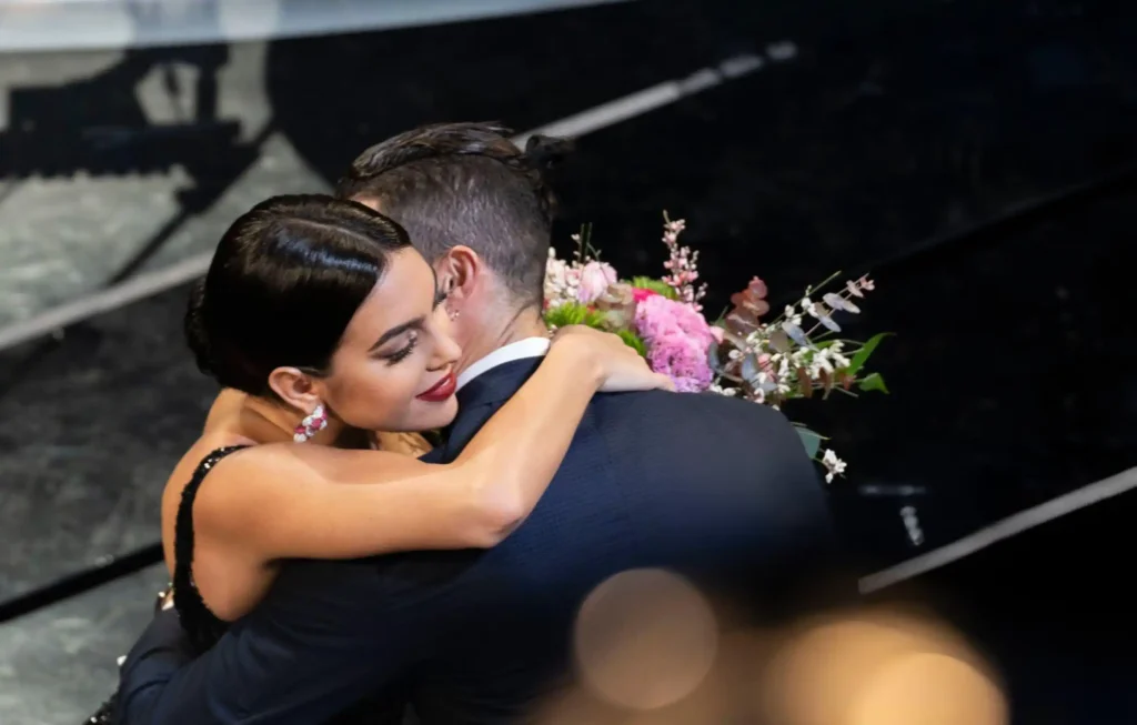 Cristiano Ronaldo i propozon për martesë Georginës pas nëntë vitesh lidhje