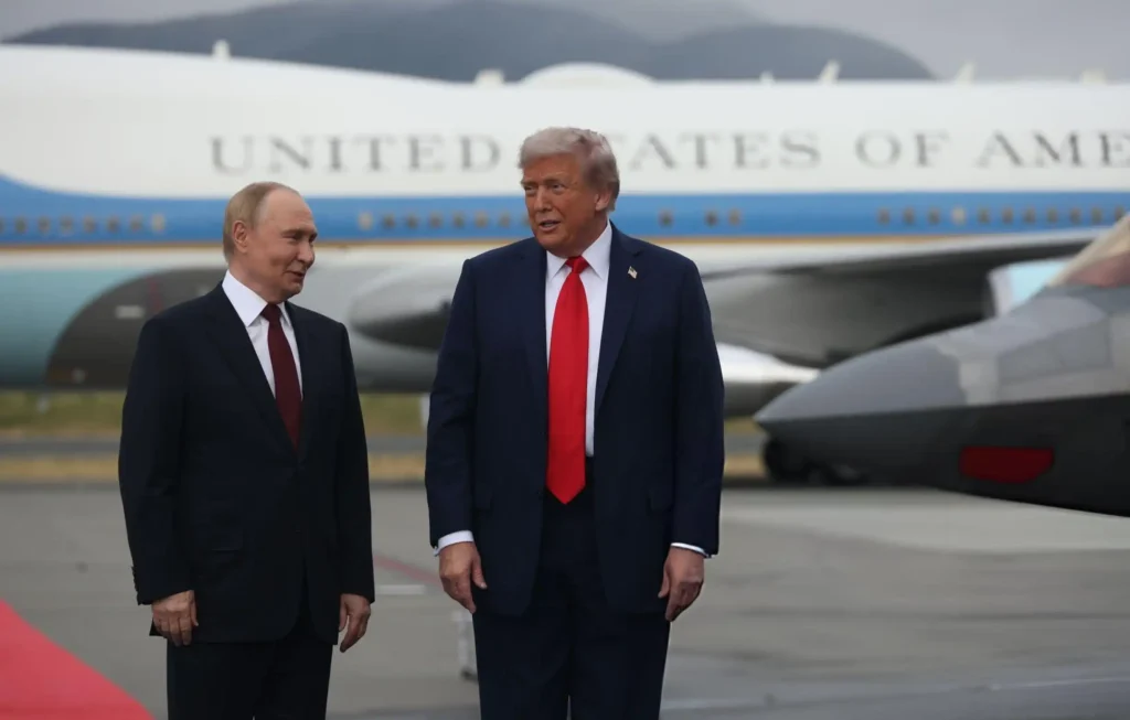 Biseda në pistë mes Trump dhe Putin ndez spekulime për marrëveshje mbi Ukrainën