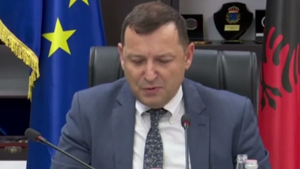 GJKKO lë në burg 4 anëtarë të grupit kriminal/ Mashtruan gjermanët përmes ‘Call Center’ GJKKO lë në burg 4 anëtarë të grupit kriminal/ Mashtruan gjermanët përmes ‘Call Center’