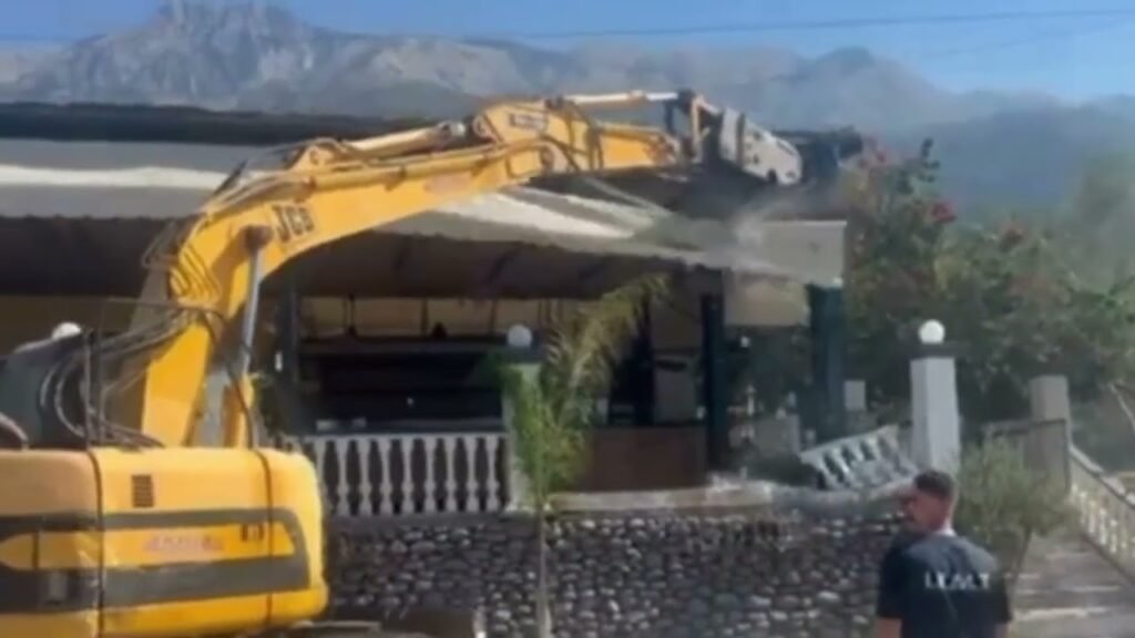 IKMT-ja zbarkon në Drimadhe, shembet objekti jashtë lejes ndërtimore IKMT-ja zbarkon në Drimadhe, shembet objekti jashtë lejes ndërtimore