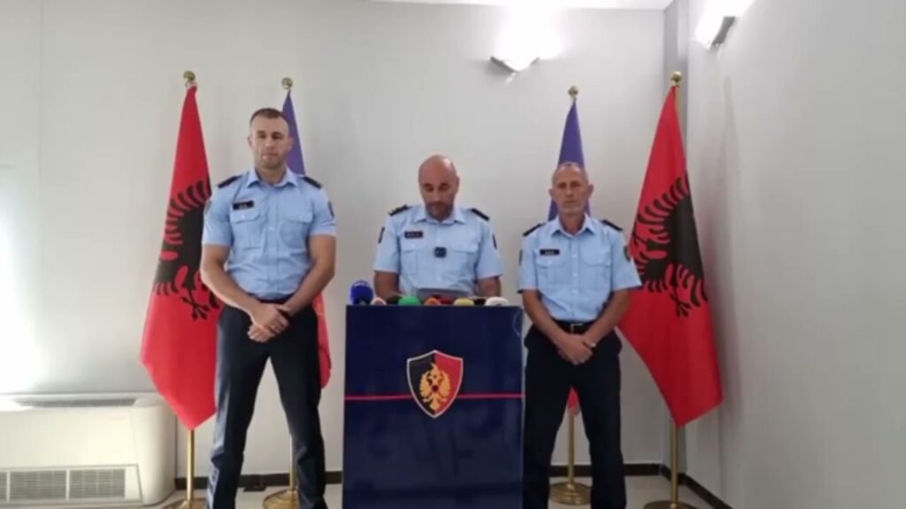 Ish kryeinspektori i IMT ne pranga, policia e Durresit jep detaje Ish kryeinspektori i IMT ne pranga, policia e Durresit jep detaje