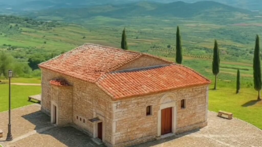 Kisha e Shën Nikollës e fshatit Kurjan të Roskovecit, një nga monumentet e rëndësishme historike Kisha e Shën Nikollës e fshatit Kurjan të Roskovecit, një nga monumentet e rëndësishme historike