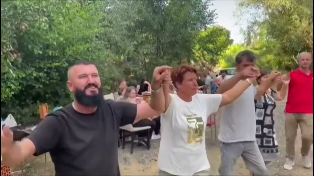 Klocë, festa e Vakefit, traditë e re me rrënjë të thella shpirtërore Klocë, festa e Vakefit, traditë e re me rrënjë të thella shpirtërore