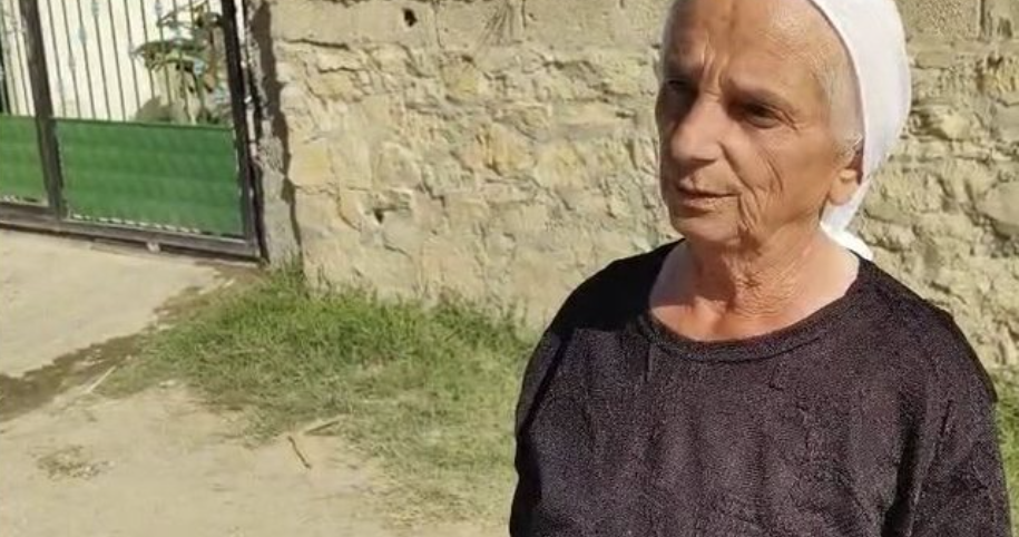 Konflikti për kanalin që tronditi fshatin, rrëfehen fqinjët e autorit të vrasjes dhe viktimës në Kryekuq. Konflikti për kanalin që tronditi fshatin, rrëfehen fqinjët e autorit të vrasjes dhe viktimës në Kryekuq.