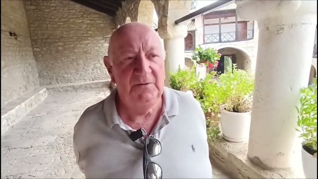 Llazar Bozo figura emblemë e Kolonjës dhe kujdestari shpirtëror i Manastirit të Ardenicës Llazar Bozo figura emblemë e Kolonjës dhe kujdestari shpirtëror i Manastirit të Ardenicës