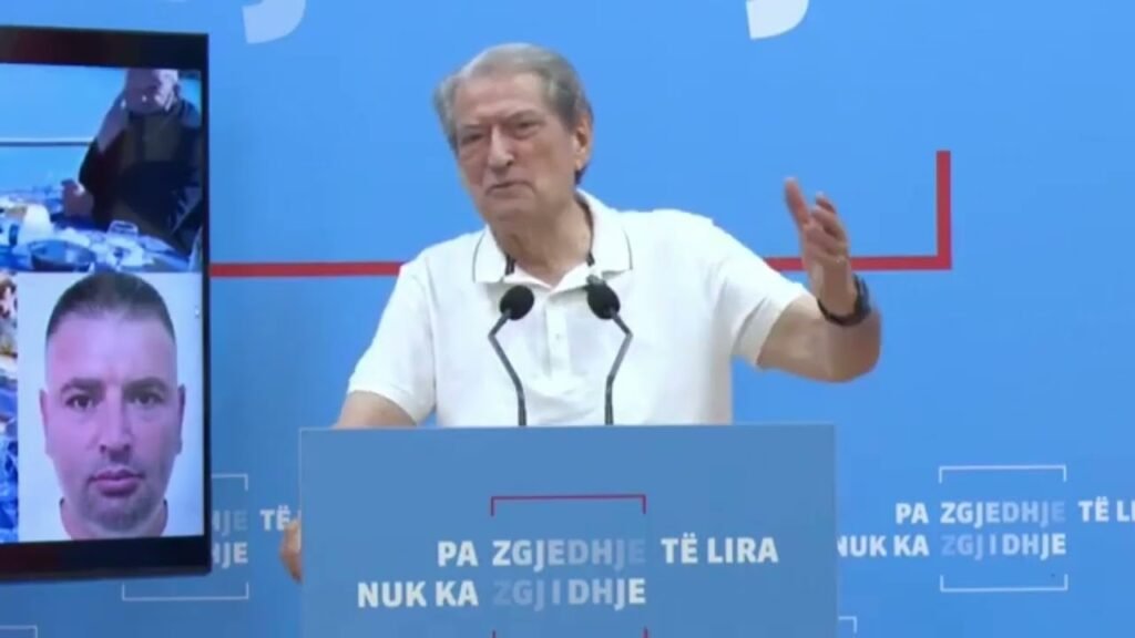 Sali Berisha: “Kam shpallur George Sorosin një monstër të njerëzimit” Sali Berisha: “Kam shpallur George Sorosin një monstër të njerëzimit”