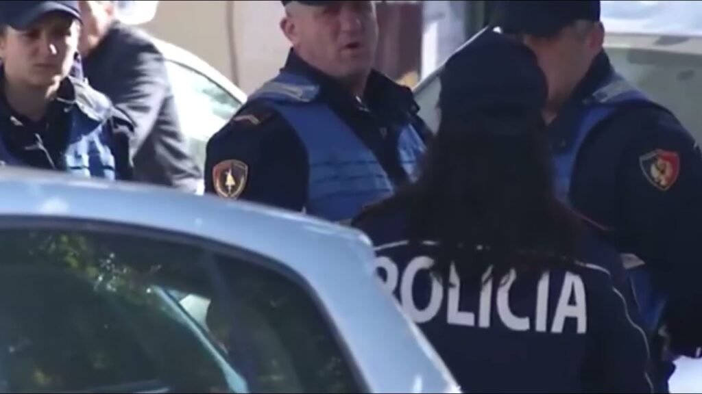 Tentoi të vriste 38 vjeçarin në Kombinat. Gjykata lë në burg autorin dhe bashkëpunëtorin. Tentoi të vriste 38 vjeçarin në Kombinat. Gjykata lë në burg autorin dhe bashkëpunëtorin.