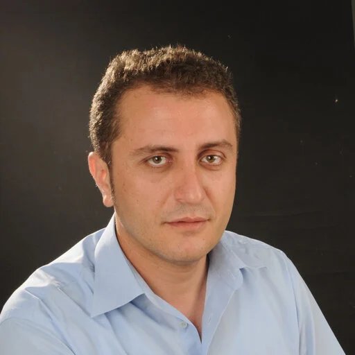 Dorëhiqet kreu i qarkut Korçë pas vendimit personal