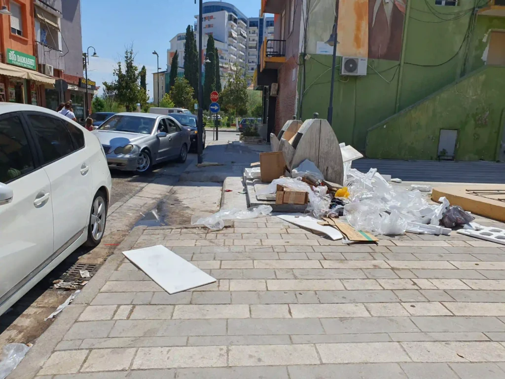 Kriza e mbetjeve urbane, Fieri mban vëndin e tretë