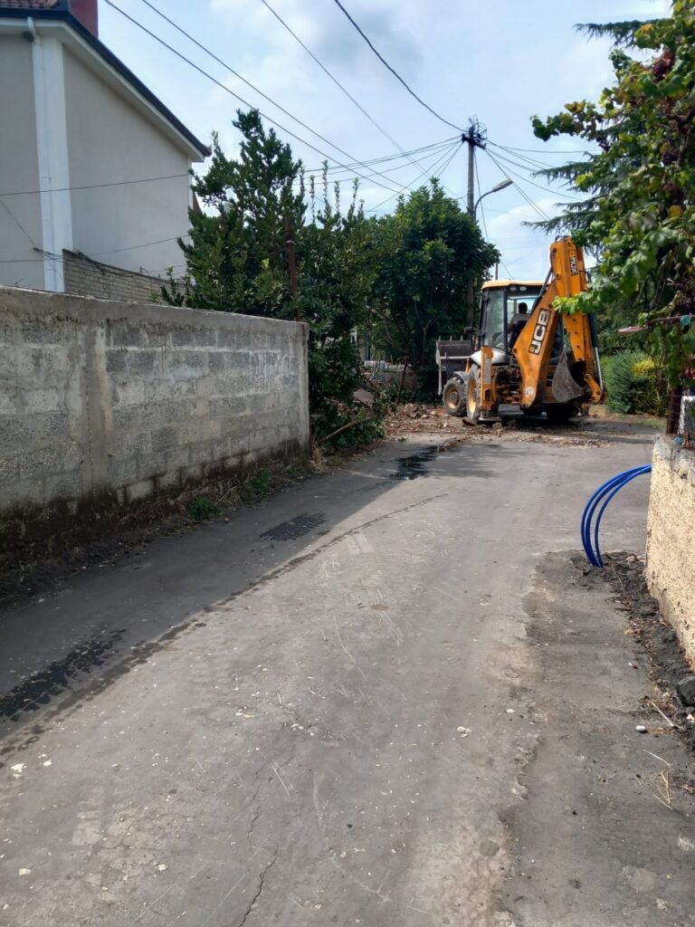 Bashkia Patos nën akuzë për prishjen e pronës në Zharrëz, banori i revoluar kërkon të drejtën e tij Bashkia Patos nën akuzë për prishjen e pronës në Zharrëz, banori i revoluar kërkon të drejtën e tij