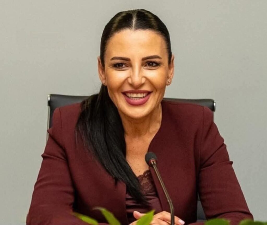 Balluku në krye të fushatës në Tiranë!