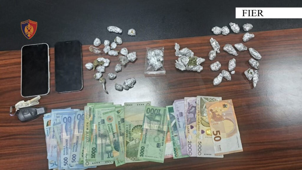 Operacioni “Shëtitësi” çon në pranga një të ri në Fier