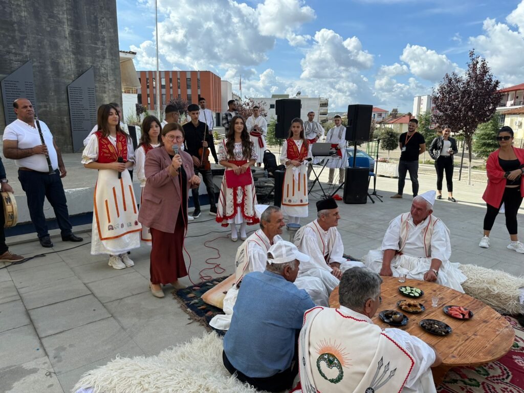 Festimet tradicionale në Roskovec nën dritën e dasmës myzeqare