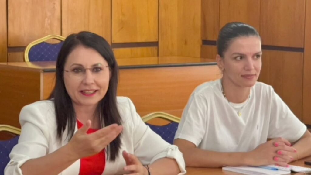 Bashkia Lushnje dhe institucionet arsimore, takim për nisjen e mbarë të vitit shkollor