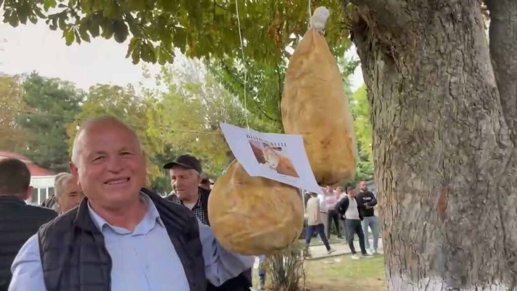 Kronikë: Djathi i shakullit, krenaria e Zerecit në panairin e Maliqit