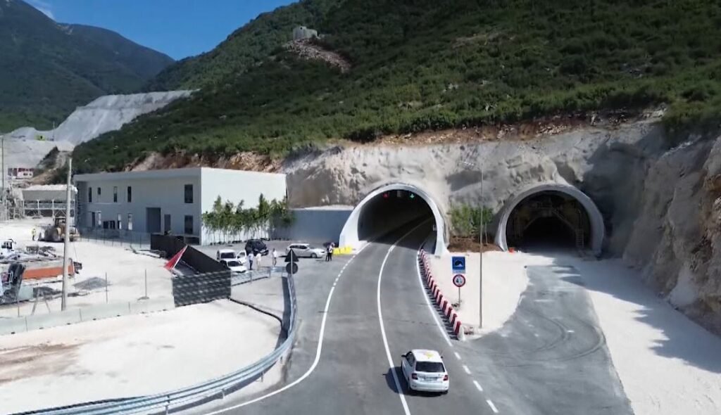 Tarifa e Tunelit të Llogorasë dhe një rrugë e përfunduar pas 14 vitesh vonesa