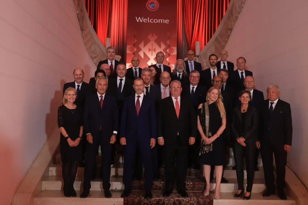 Finalja e Superkupës së UEFA-s në Tiranë mbetet ëndërr Finalja e Superkupës së UEFA-s në Tiranë mbetet ëndërr