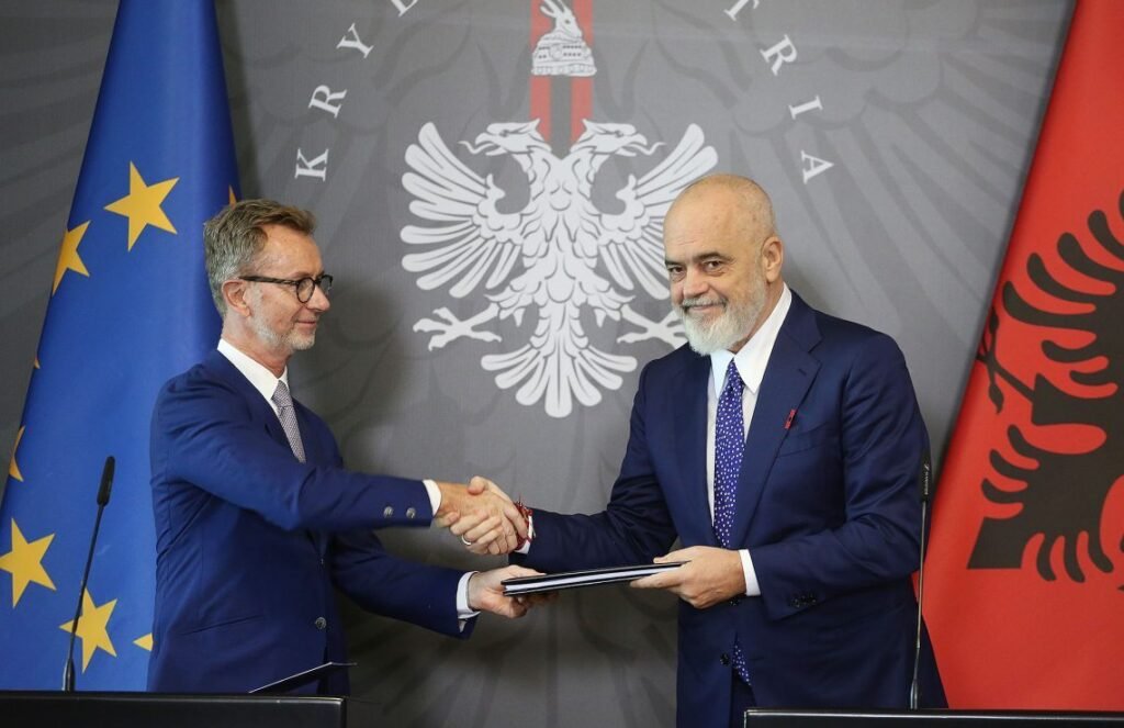 Akuzat politike dhe reagimi i BE në Shqipëri