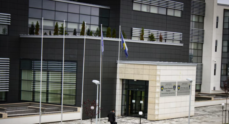 Gjykata në Prishtinë vendos paraburgim për shtetasin serb të dyshuar për krime lufte