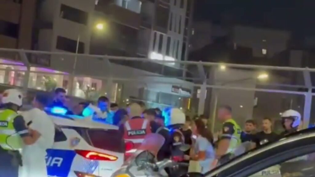 Numër i lartë policësh në Astir! Të bërtitura dhe përplasje mes tyre e qytetarëve