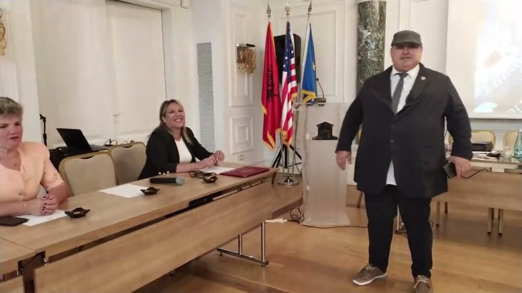 Organizohet seminari sensibilizues kundër përdorimit të drogave dhe armëve të ftohta në shkolla