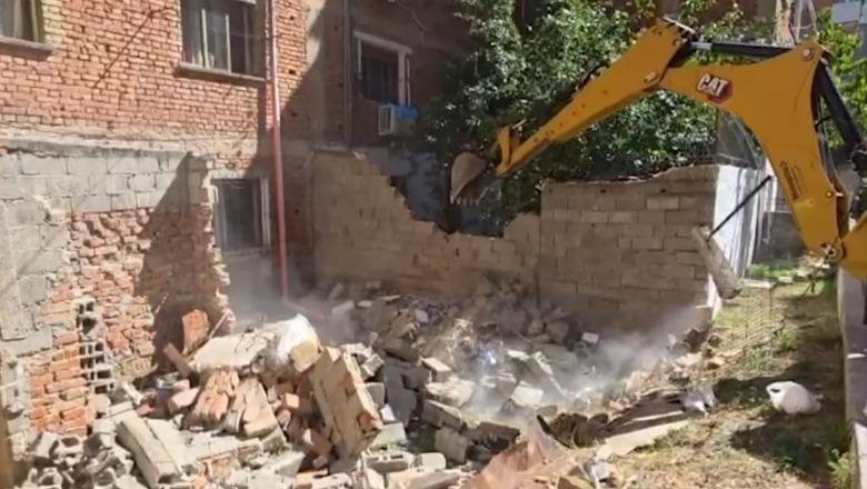 Qeveria dhe abuzuesit e hapësirave publike në Pogradec