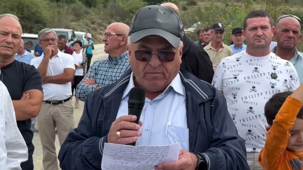 Kronikë: Protestë për rrugën në Vlorë, banorët e gjashtë fshatrave bëhen bashkë