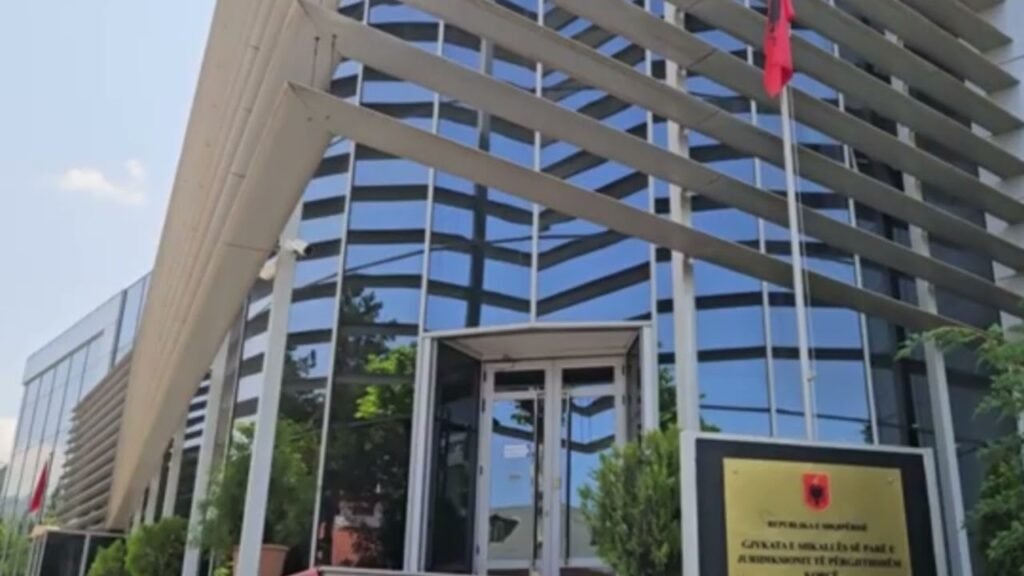 Kronikë: SPAK arreston dy persona për mashtrim
