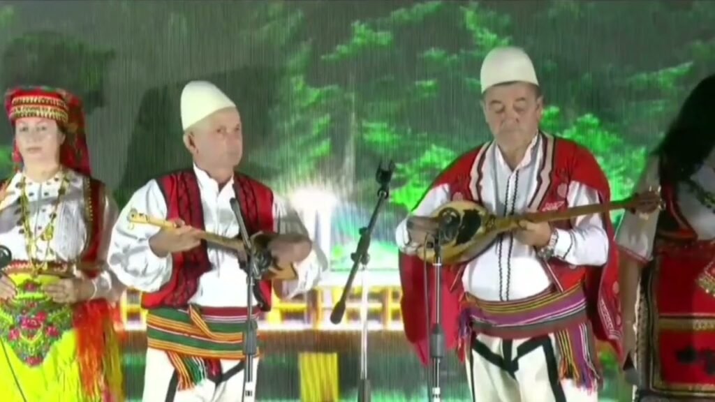 Zhvillohet edicioni i VIll i Festivalit Folklorik Kombëtar ne Dibër!