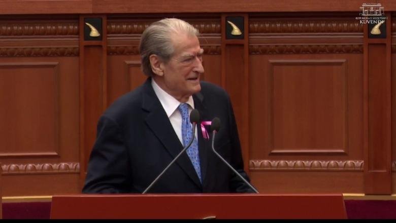 Kriza politike pas vrasjes së gjyqtarit Kalaja, Berisha akuzon ministren Koçiu Kriza politike pas vrasjes së gjyqtarit Kalaja, Berisha akuzon ministren Koçiu