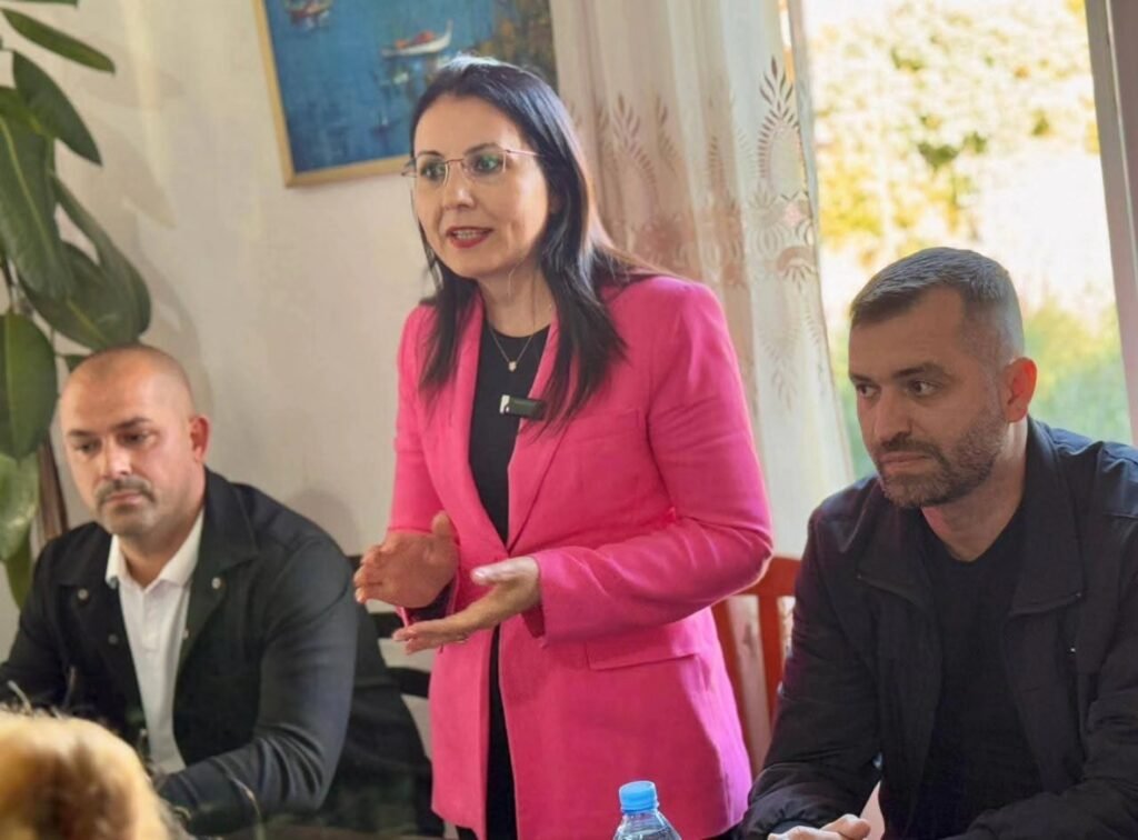 Premtimet bosh të bashkisë Lushnje për kanalet dhe tokat bujqësore Premtimet bosh të bashkisë Lushnje për kanalet dhe tokat bujqësore