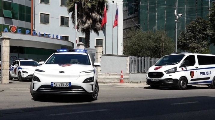 Arrestohet në Durrës pas tre vitesh abuzim dhe trafikim të një gruaje Arrestohet në Durrës pas tre vitesh abuzim dhe trafikim të një gruaje