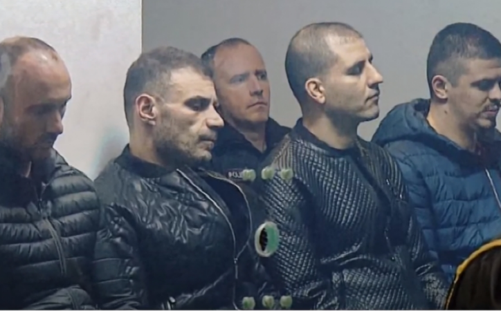 Operacioni policor në Elbasan zbulon lidhje me botën e krimit Operacioni policor në Elbasan zbulon lidhje me botën e krimit