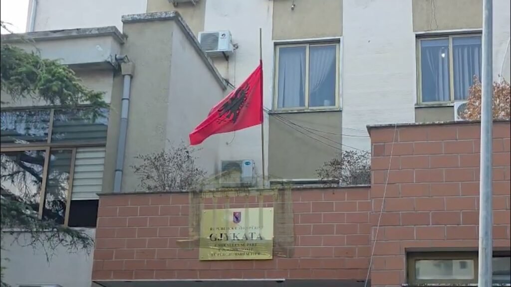 Drejtësia në zi pas vrasjes së gjyqtarit Astrit Kalaja, Gjykata e Fierit deklaratë zyrtare Drejtësia në zi pas vrasjes së gjyqtarit Astrit Kalaja, Gjykata e Fierit deklaratë zyrtare