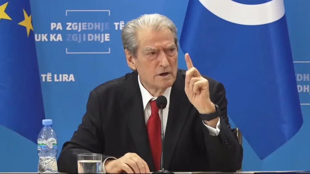 Berisha akuzon Presidentin Begaj për shkelje të Kushtetutës dhe punësim privat Berisha akuzon Presidentin Begaj për shkelje të Kushtetutës dhe punësim privat