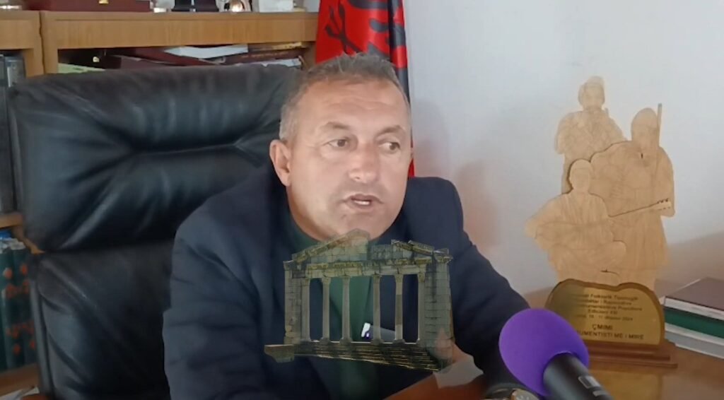 Tradita që jeton përmes këngës e vallës në Krrabë Tradita që jeton përmes këngës e vallës në Krrabë