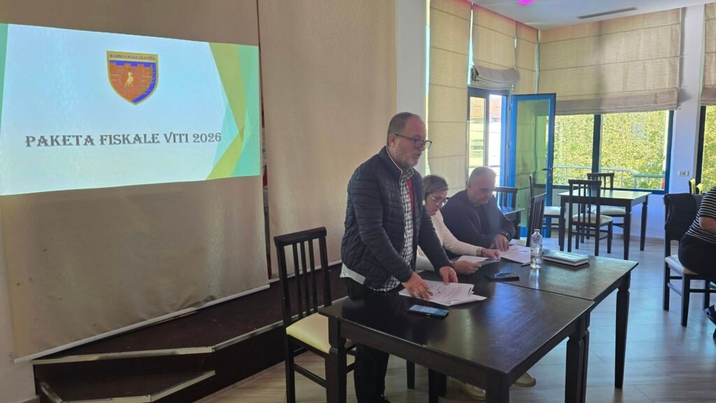 INVESTIGIM: Mallakastra pa ujë, pa rrugë, pa llogari, me konsultimet për buxhetin në njësitë administrative Fratar – Kutë – Selitë që sollën pak përfundime INVESTIGIM: Mallakastra pa ujë, pa rrugë, pa llogari, me konsultimet për buxhetin në njësitë administrative Fratar – Kutë – Selitë që sollën pak përfundime