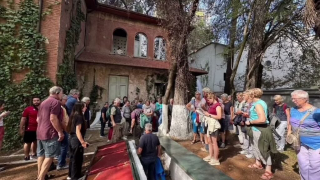 Kronikë: Rekord vizitorësh në sitet kulturore dhe historike të Shqipërisë për vitin 2025 Kronikë: Rekord vizitorësh në sitet kulturore dhe historike të Shqipërisë për vitin 2025