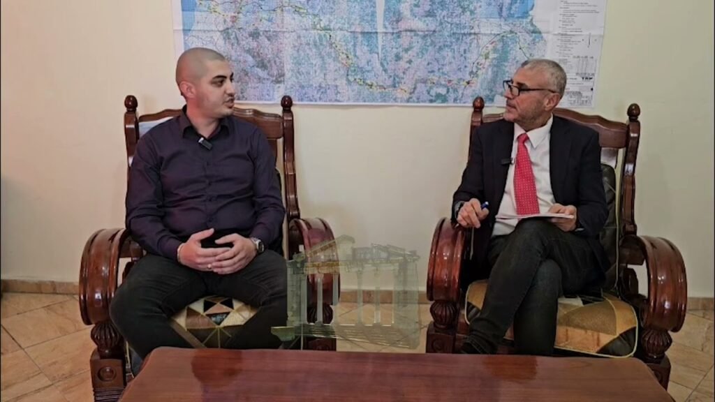 Rruga e një të riu drejt politikës dhe drejtësisë