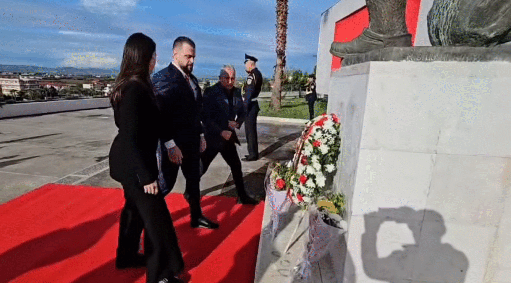 Fjala përshëndetëse e deputetes lushnjare Kiduina Zaka në 81-vjetorin e Çlirimit të Shqipërisë